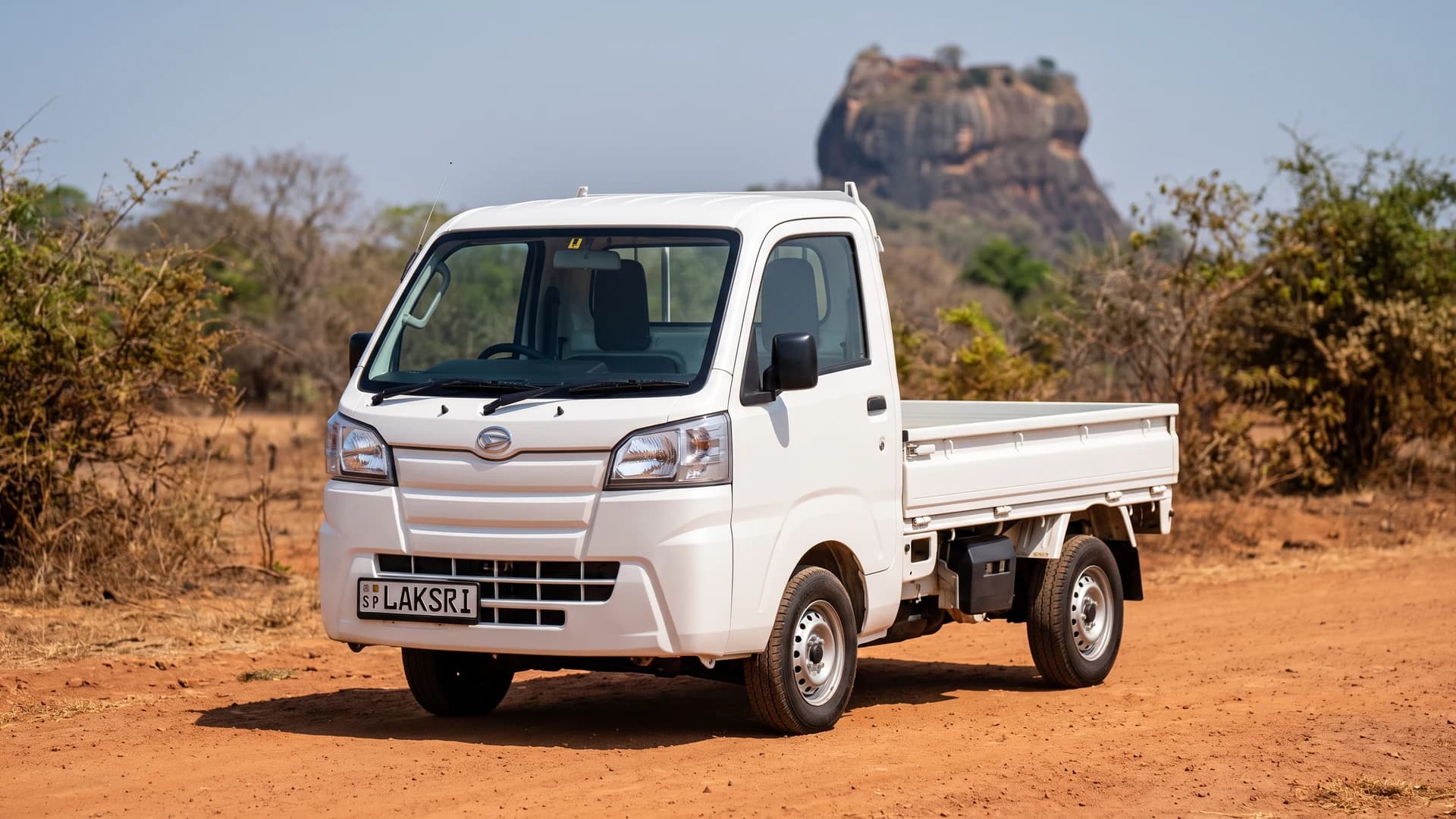 Daihatsu Hijet Truck in the dry zone near Sigiriya