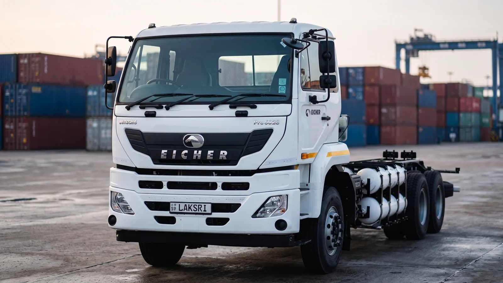 eicher pro-6000 in colombo port apron