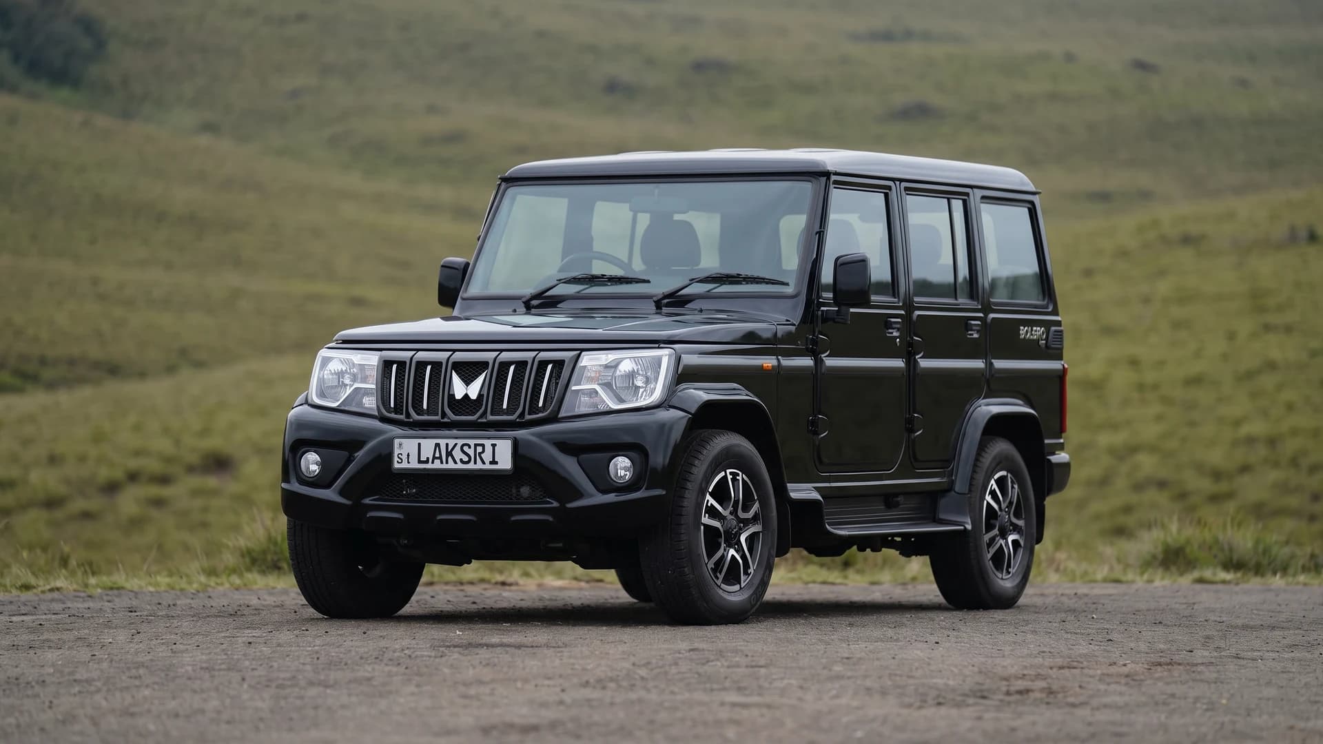 Mahindra Bolero at the Horton Plains road