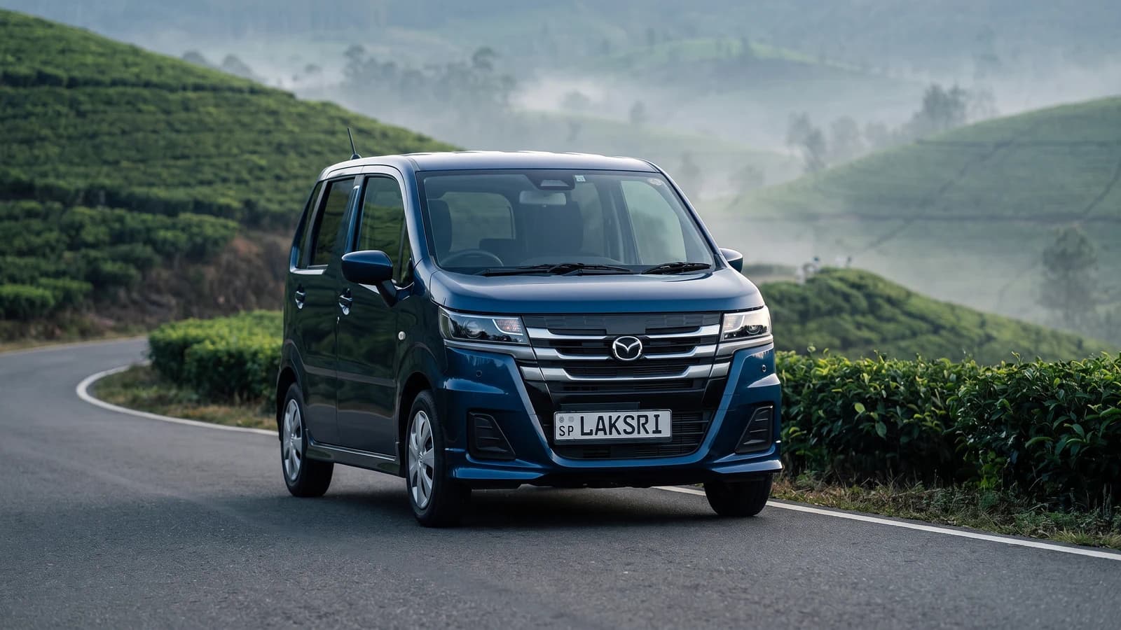 Mazda Flair in the tea country above Nuwara Eliya