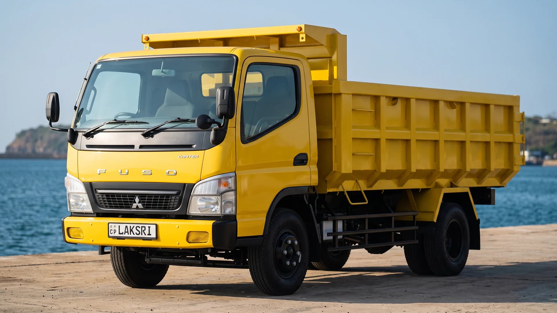 mitsubishi-fuso canter-fe-shdx in trinco jetty