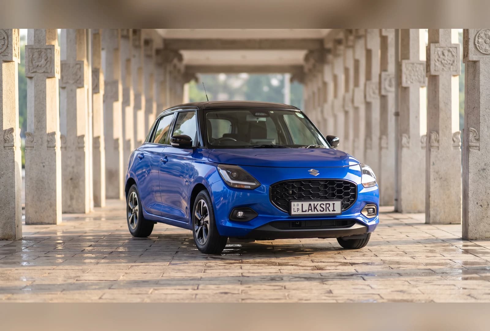Suzuki Swift at Independence Square, Colombo