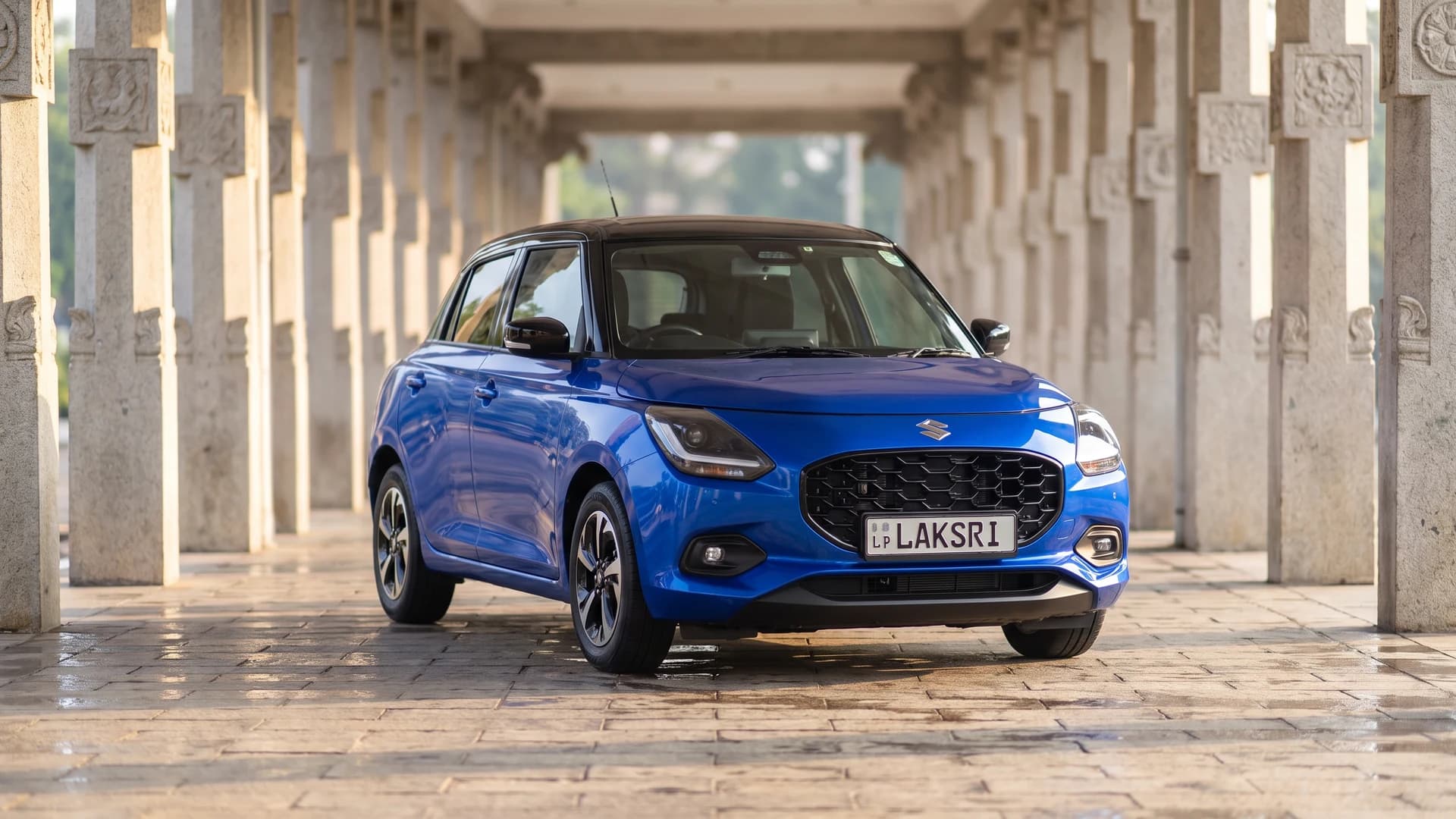 Suzuki Swift at Independence Square, Colombo