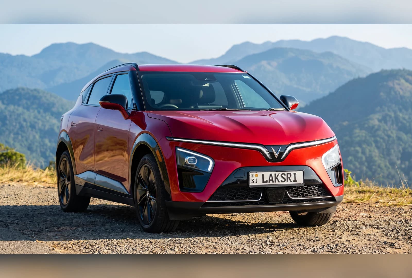 VinFast VF7 at the Knuckles range